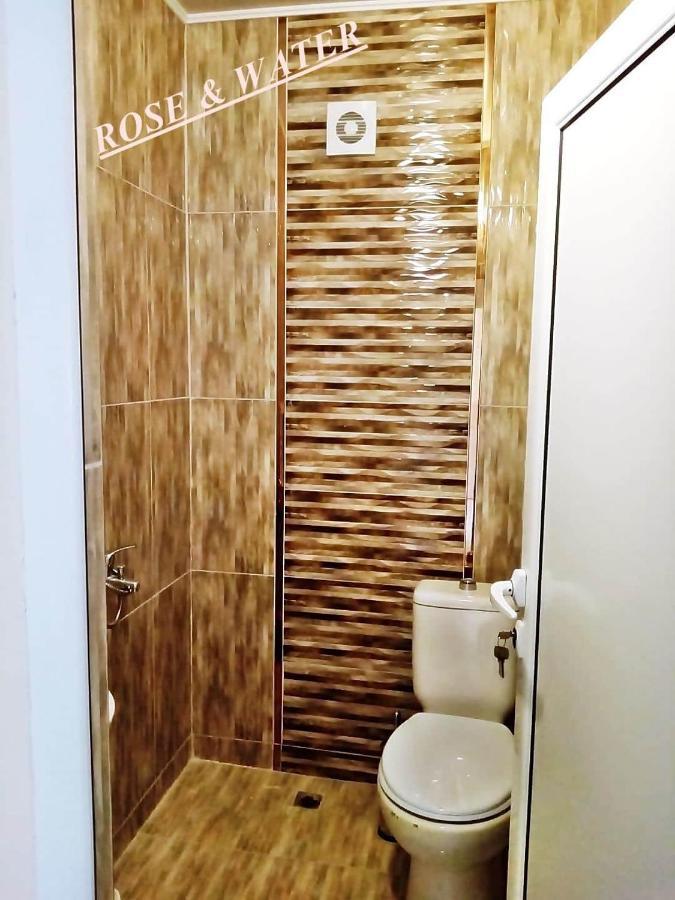 Rose & Water Guest House Pavel Banya Exterior foto